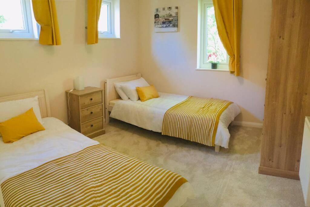 Private 1St Floor Apartment - Perfect For Port Of Dover, Eurotunnel And Short Stays Екстер'єр фото