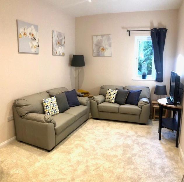 Private 1St Floor Apartment - Perfect For Port Of Dover, Eurotunnel And Short Stays Екстер'єр фото